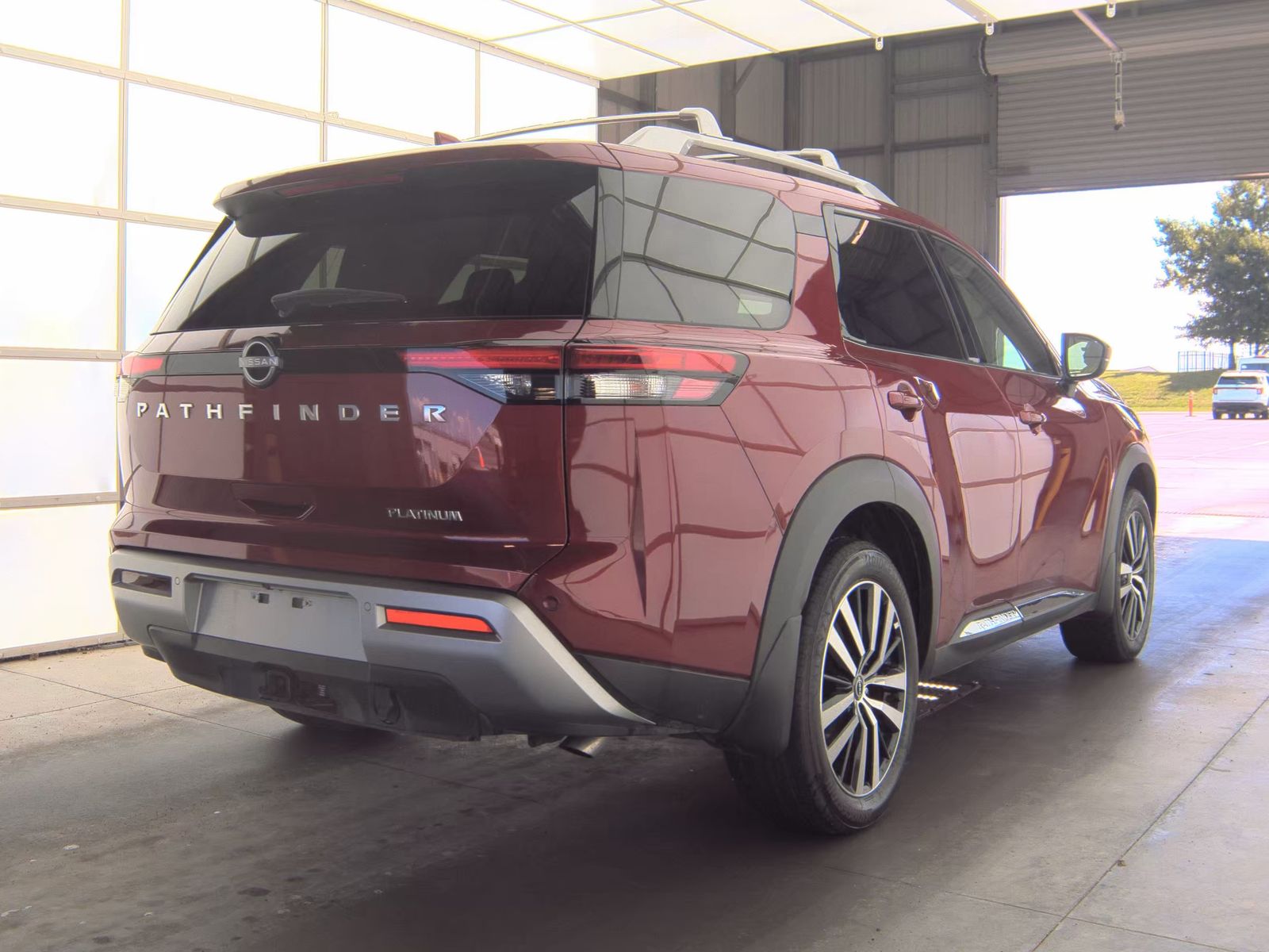 2025 Nissan Pathfinder Platinum FWD