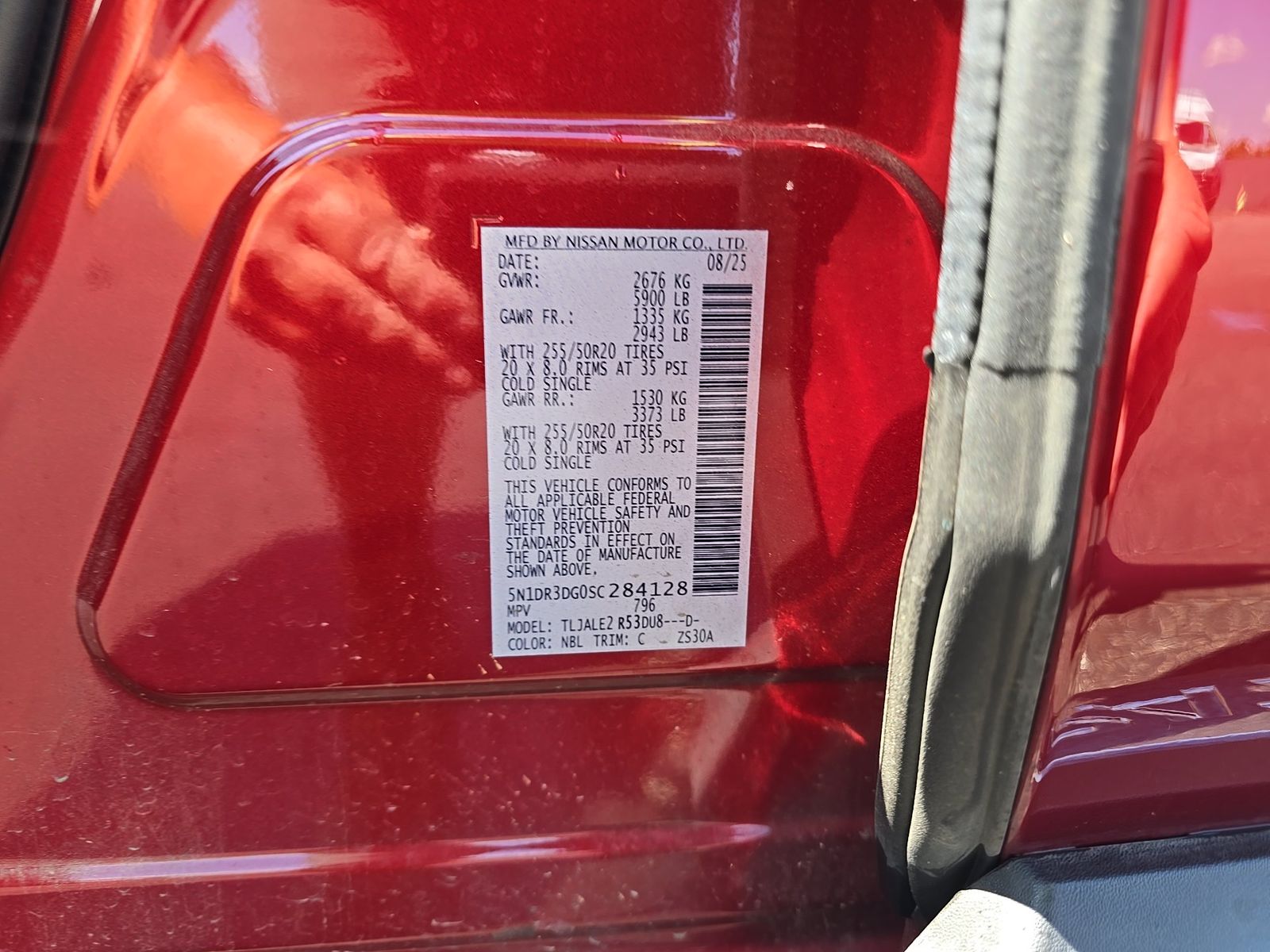 2025 Nissan Pathfinder Platinum FWD