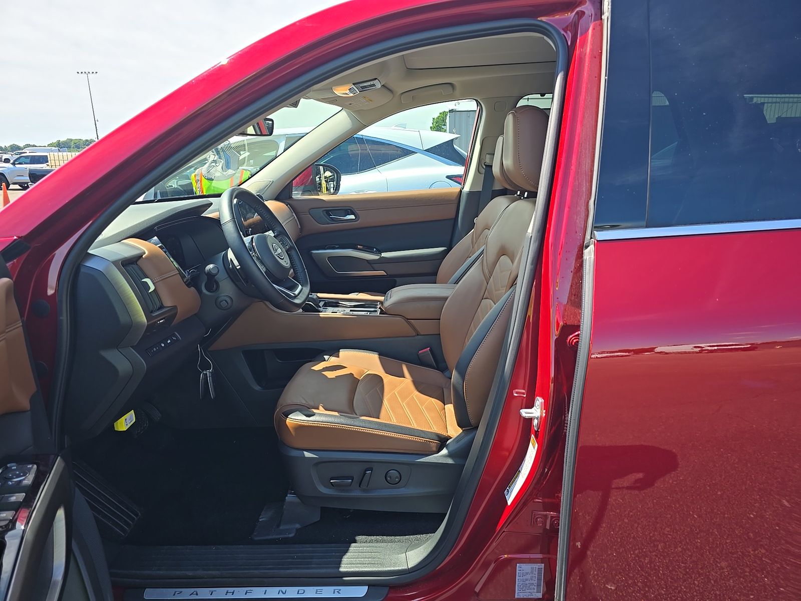 2025 Nissan Pathfinder Platinum FWD