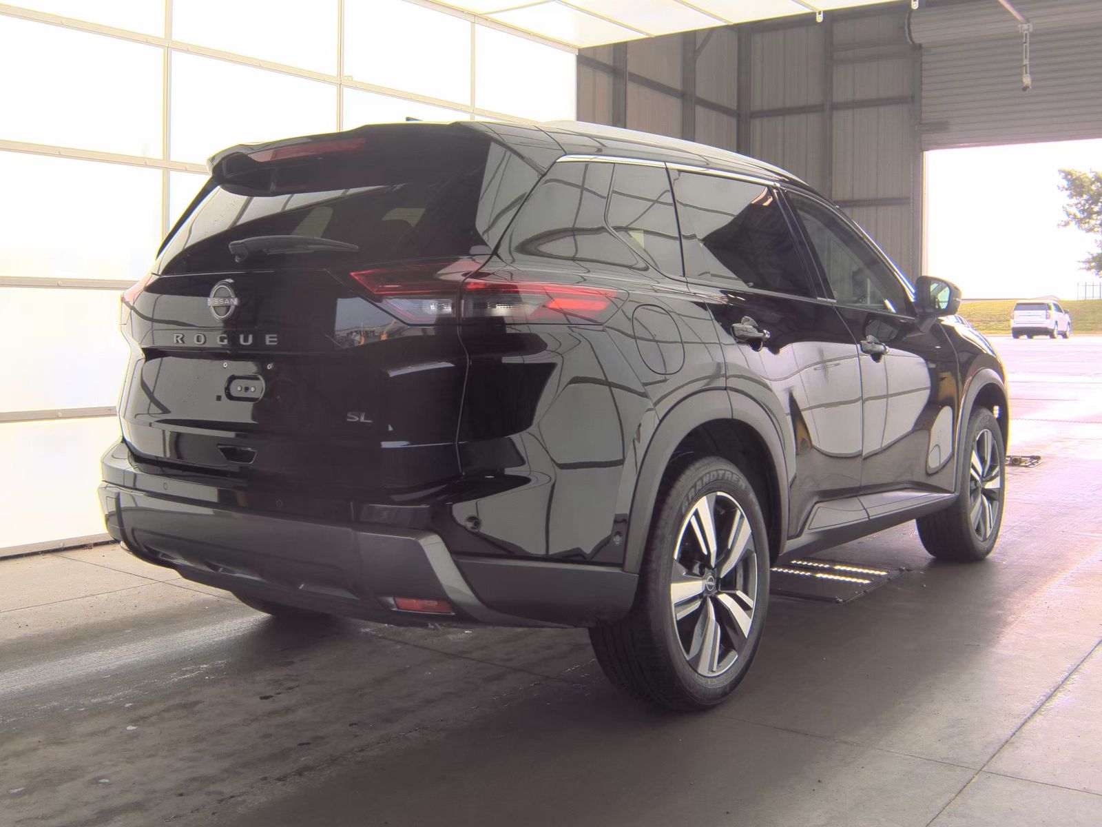 2025 Nissan Rogue SL FWD
