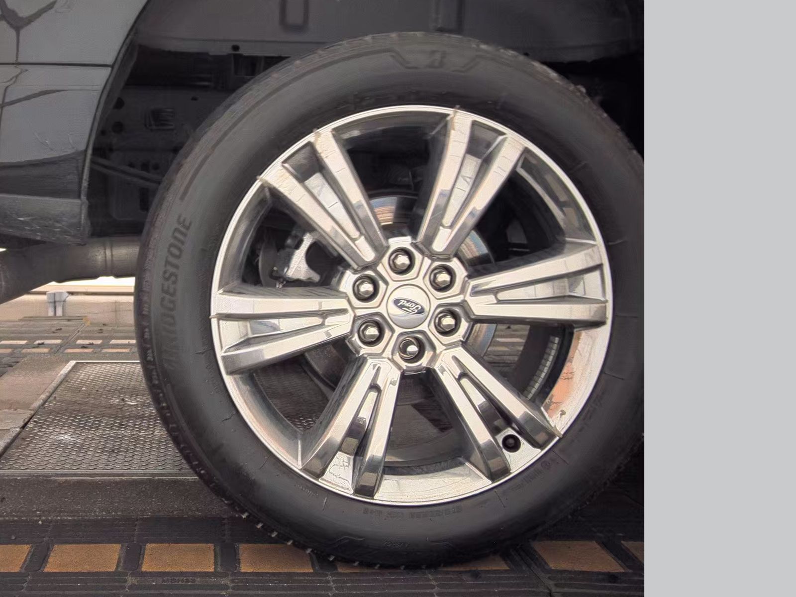2024 Ford F-150 Hybrid Lariat AWD