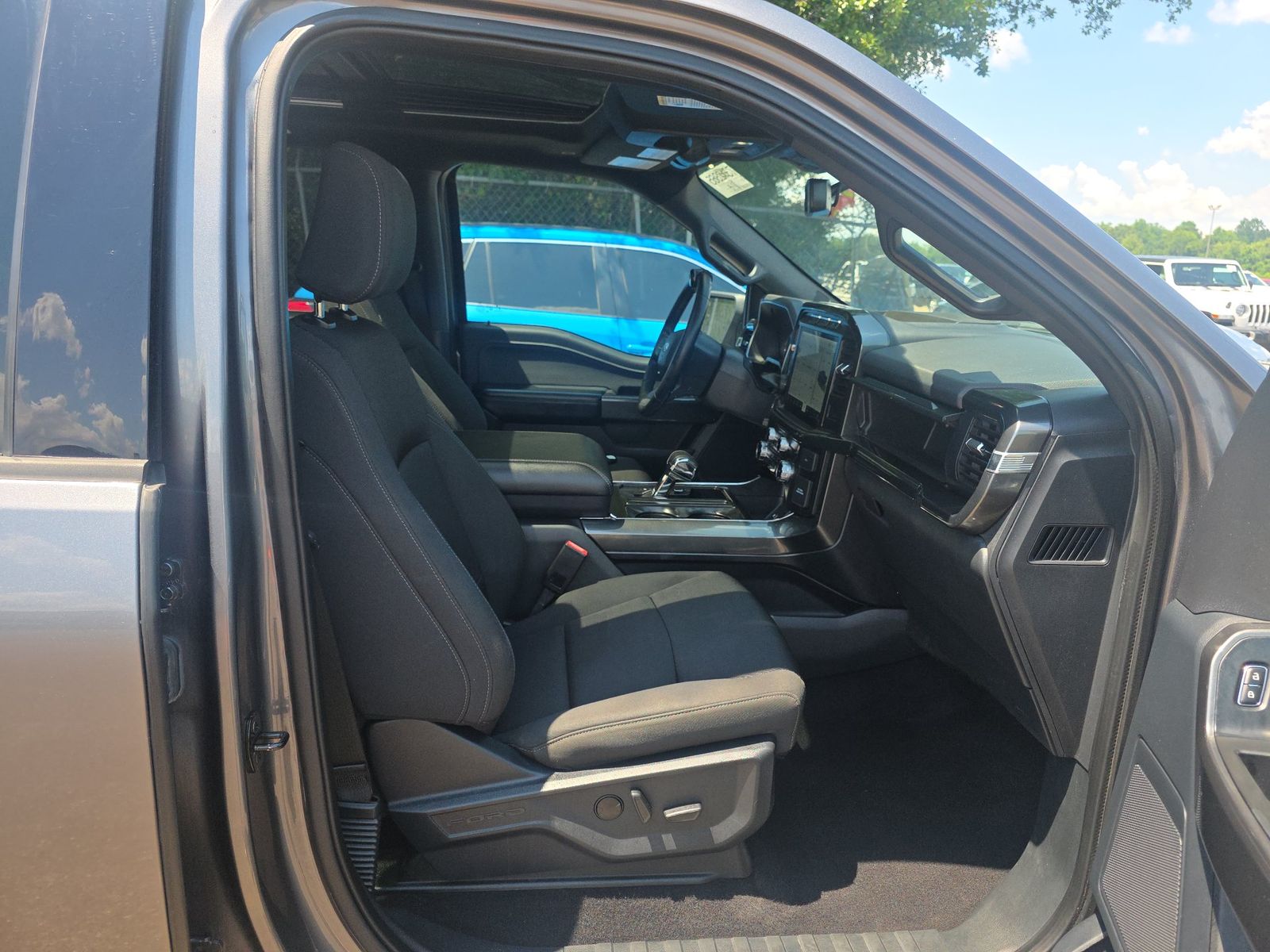 2023 Ford F-150 XLT AWD