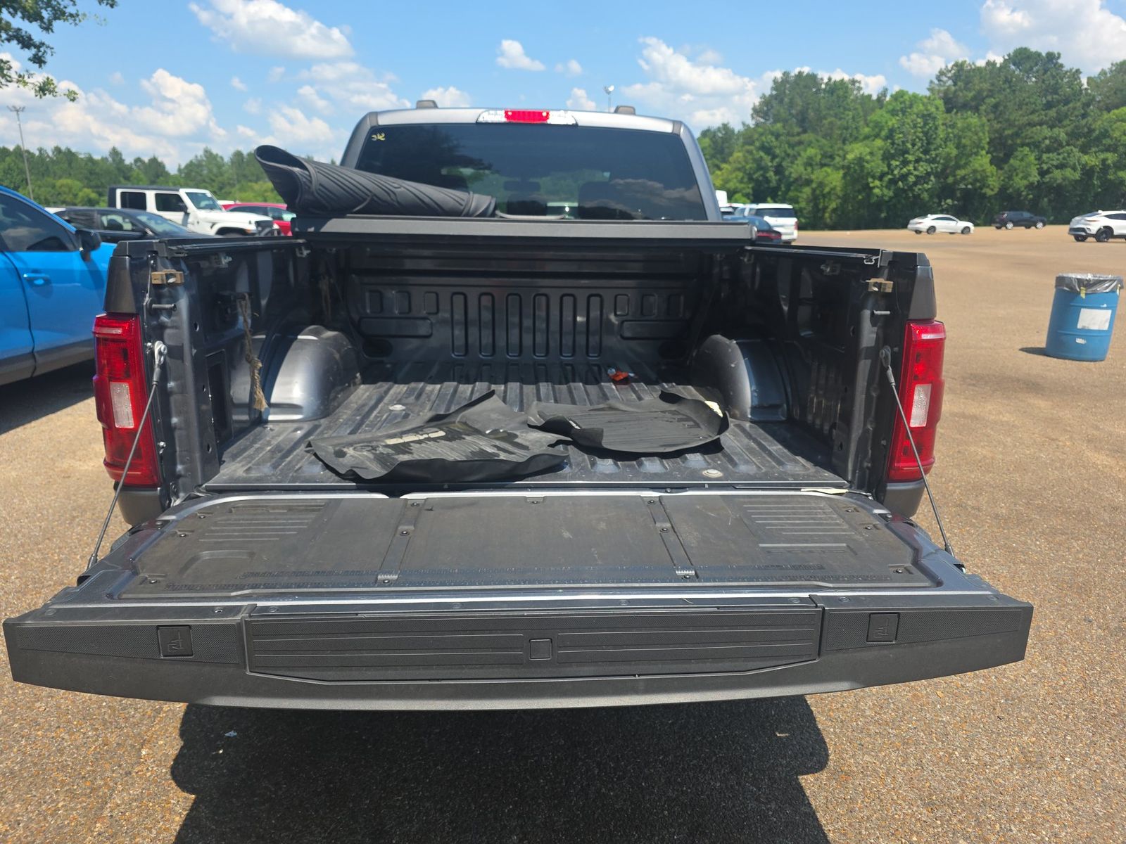 2023 Ford F-150 XLT AWD