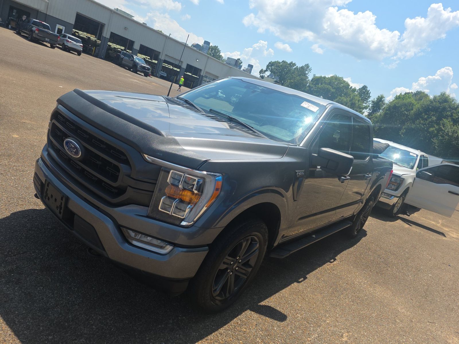 2023 Ford F-150 XLT AWD