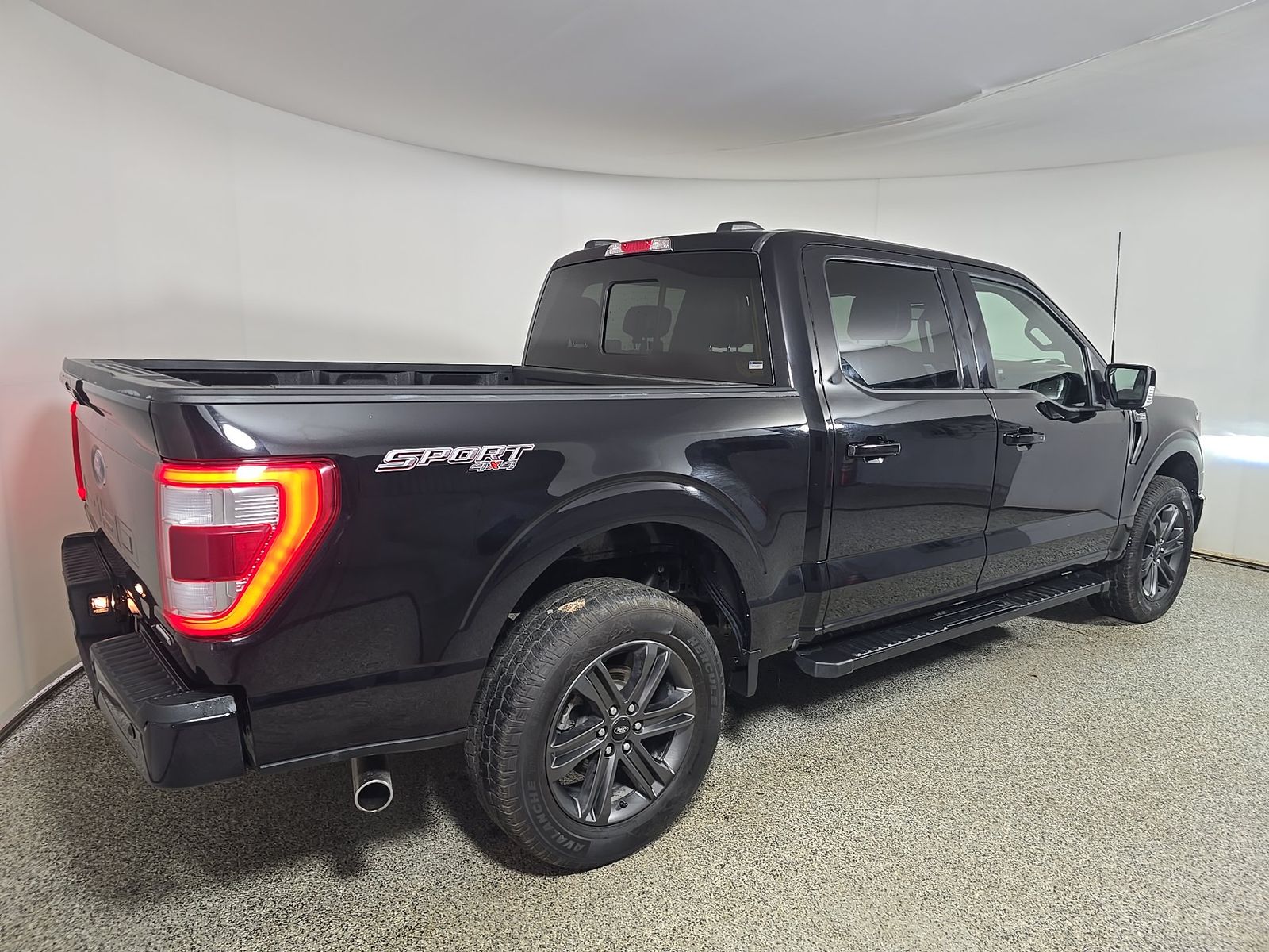 2023 Ford F-150 Lariat AWD