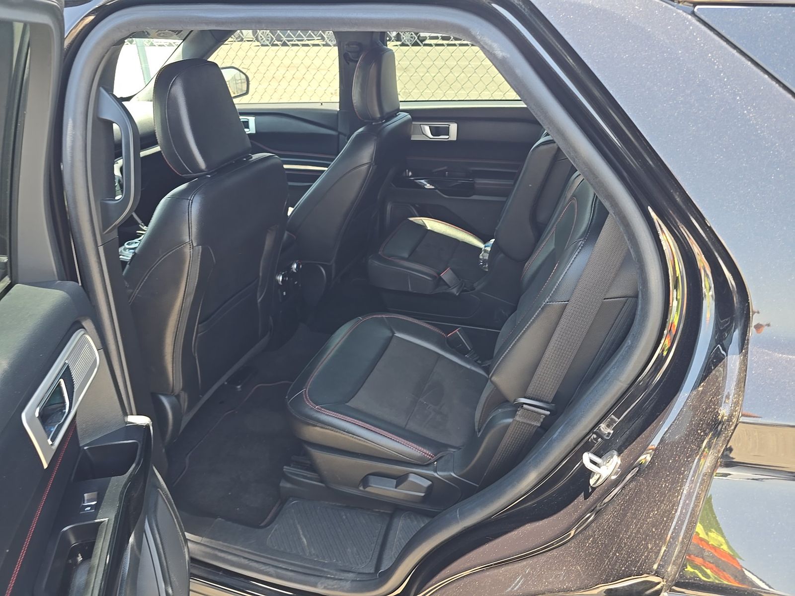 2023 Ford Explorer ST-Line RWD