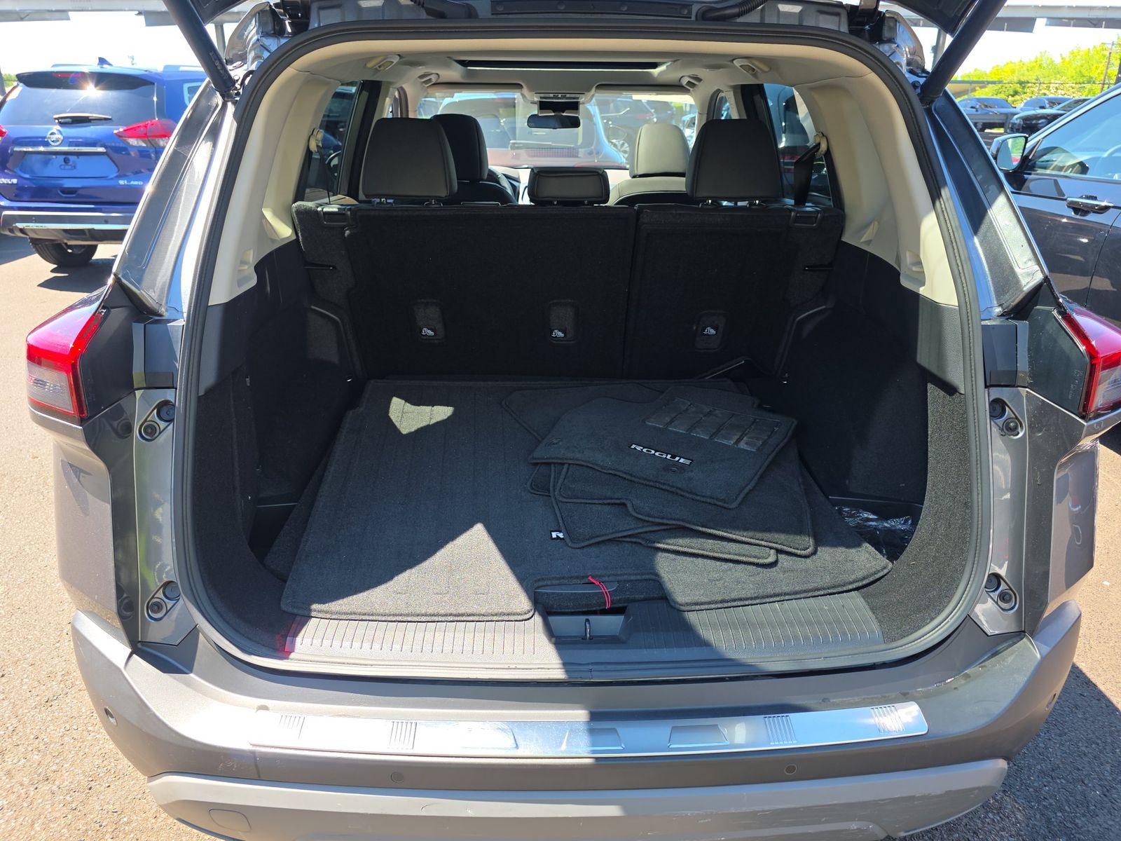 2023 Nissan Rogue SV AWD