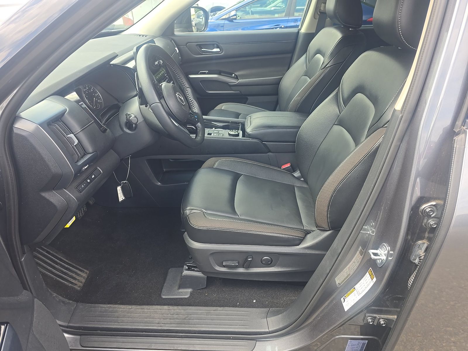 2023 Nissan Pathfinder SL AWD