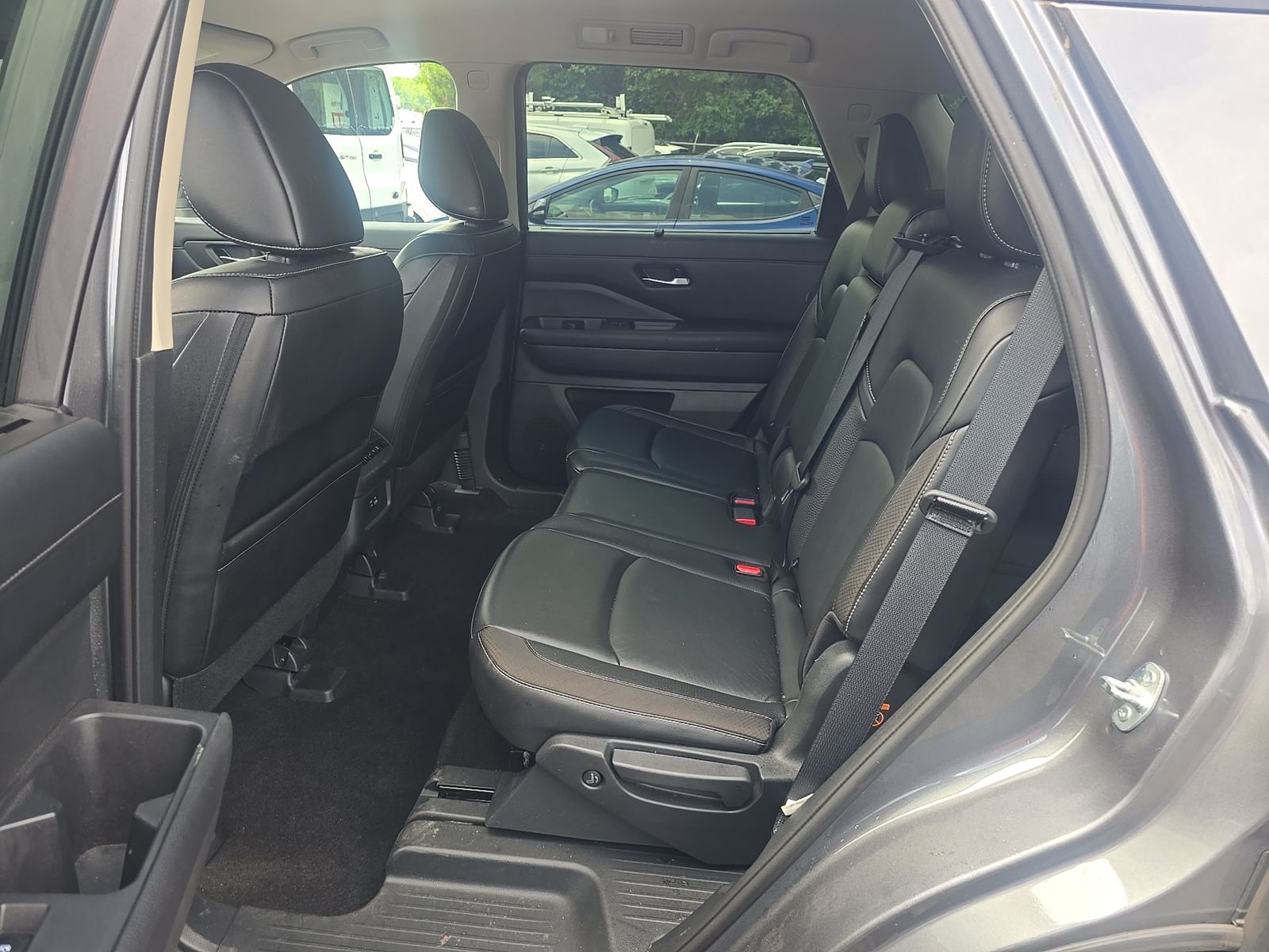 2023 Nissan Pathfinder SL AWD