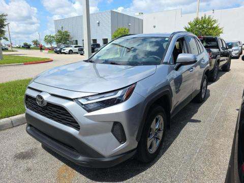 2025 Toyota RAV4 XLE