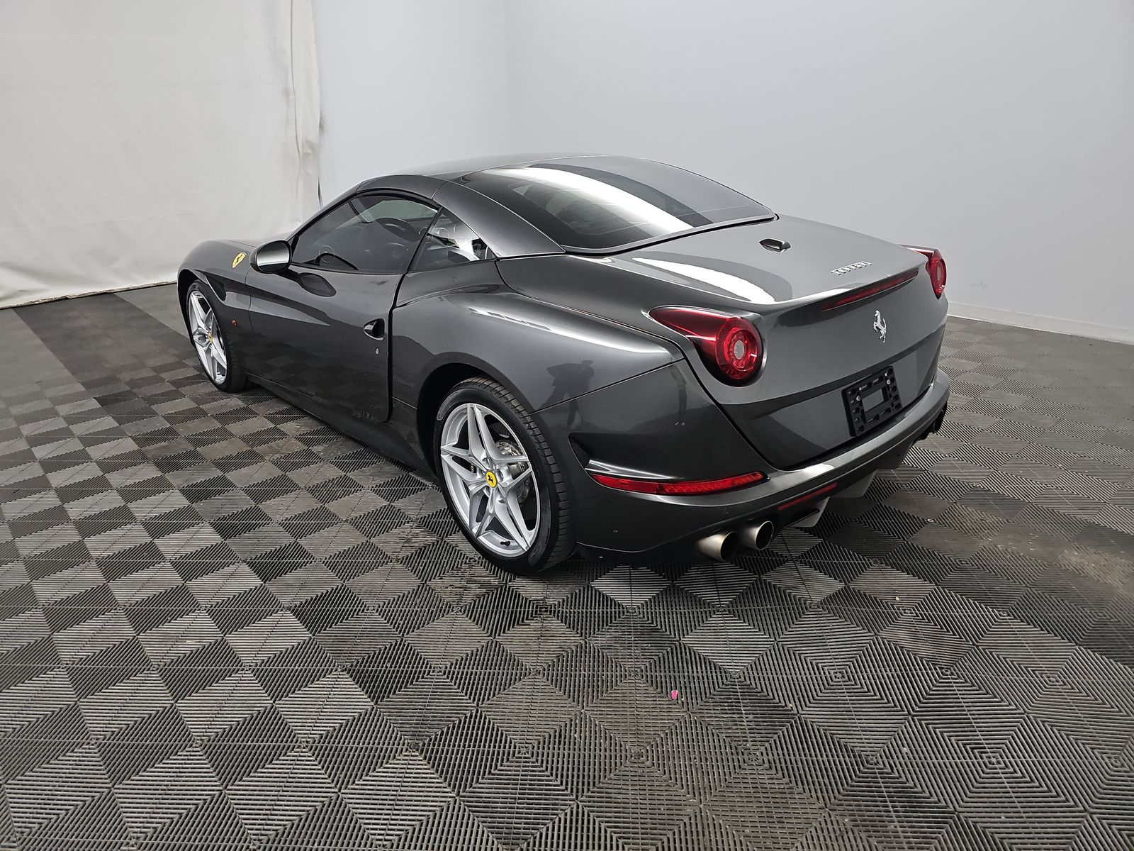 2016 Ferrari California T RWD