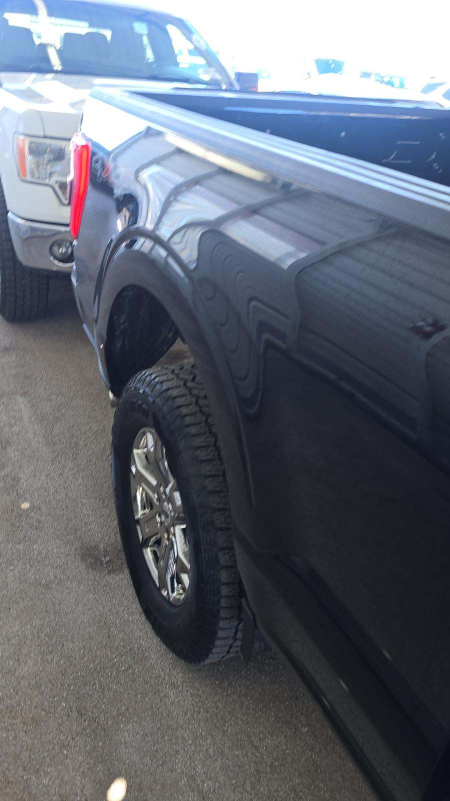 2023 Ford F-150 Hybrid Lariat AWD