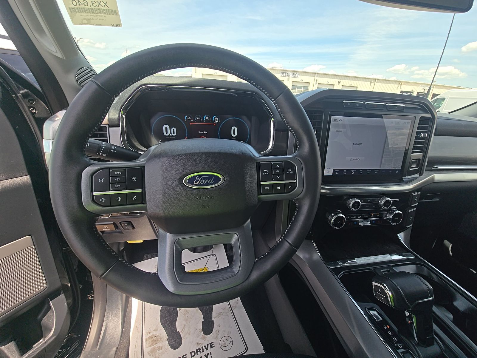 2023 Ford F-150 Hybrid Lariat AWD