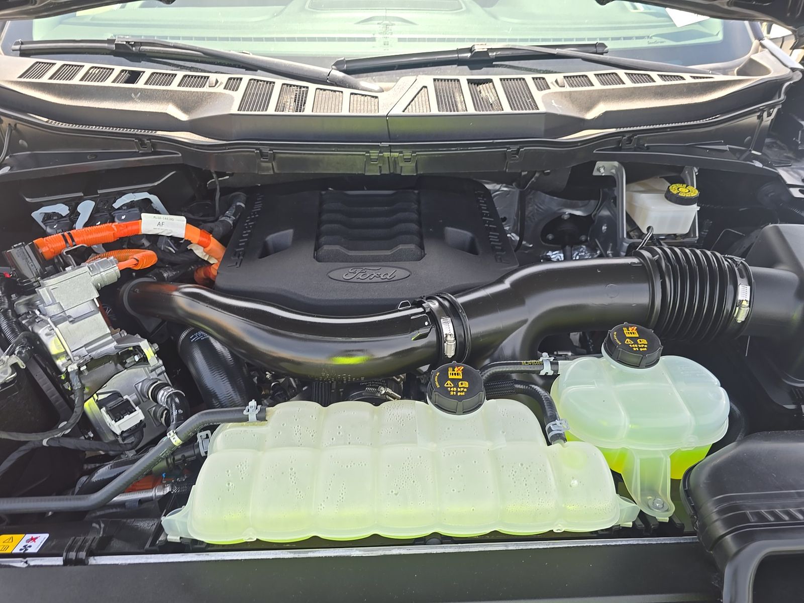 2023 Ford F-150 Hybrid Lariat AWD