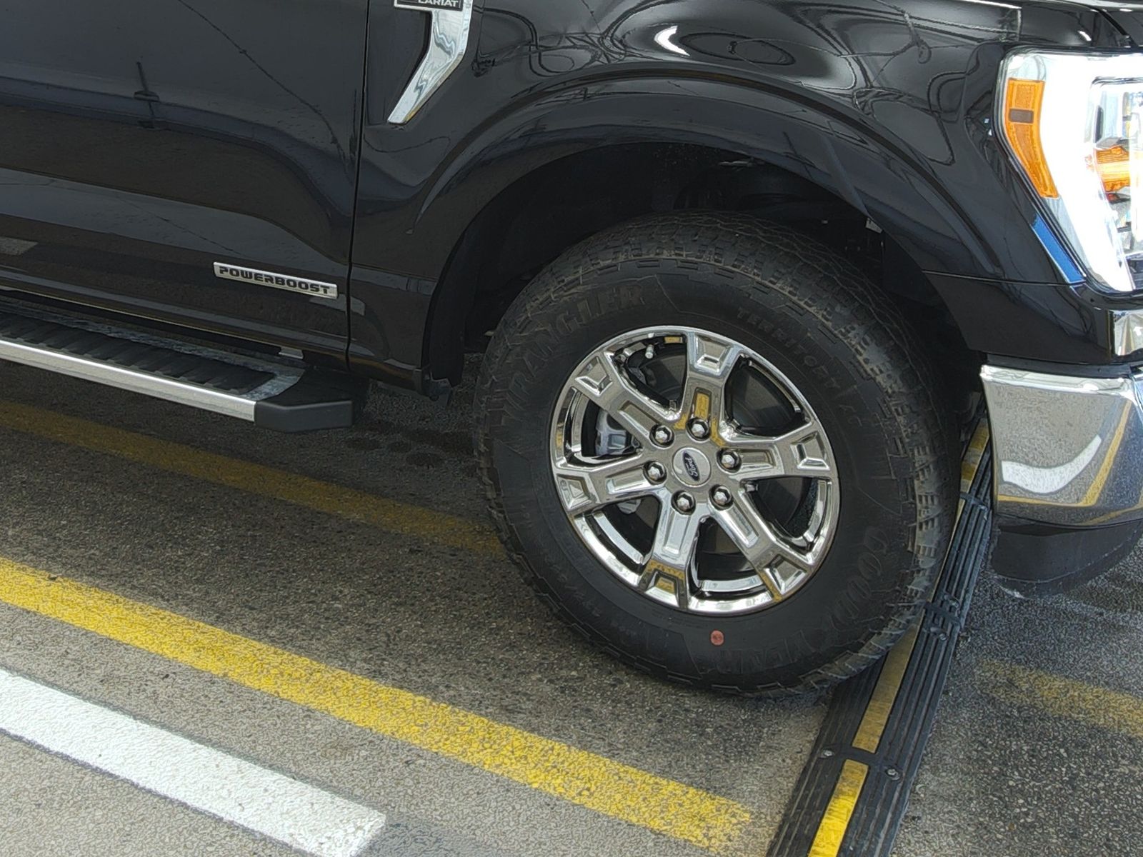 2023 Ford F-150 Hybrid Lariat AWD
