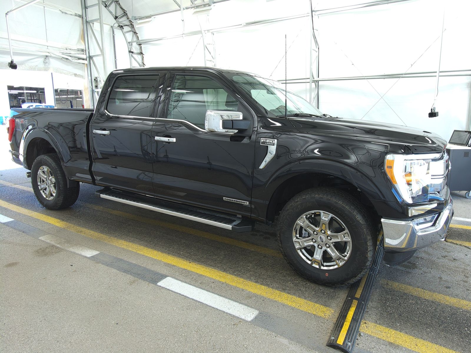 2023 Ford F-150 Hybrid Lariat AWD
