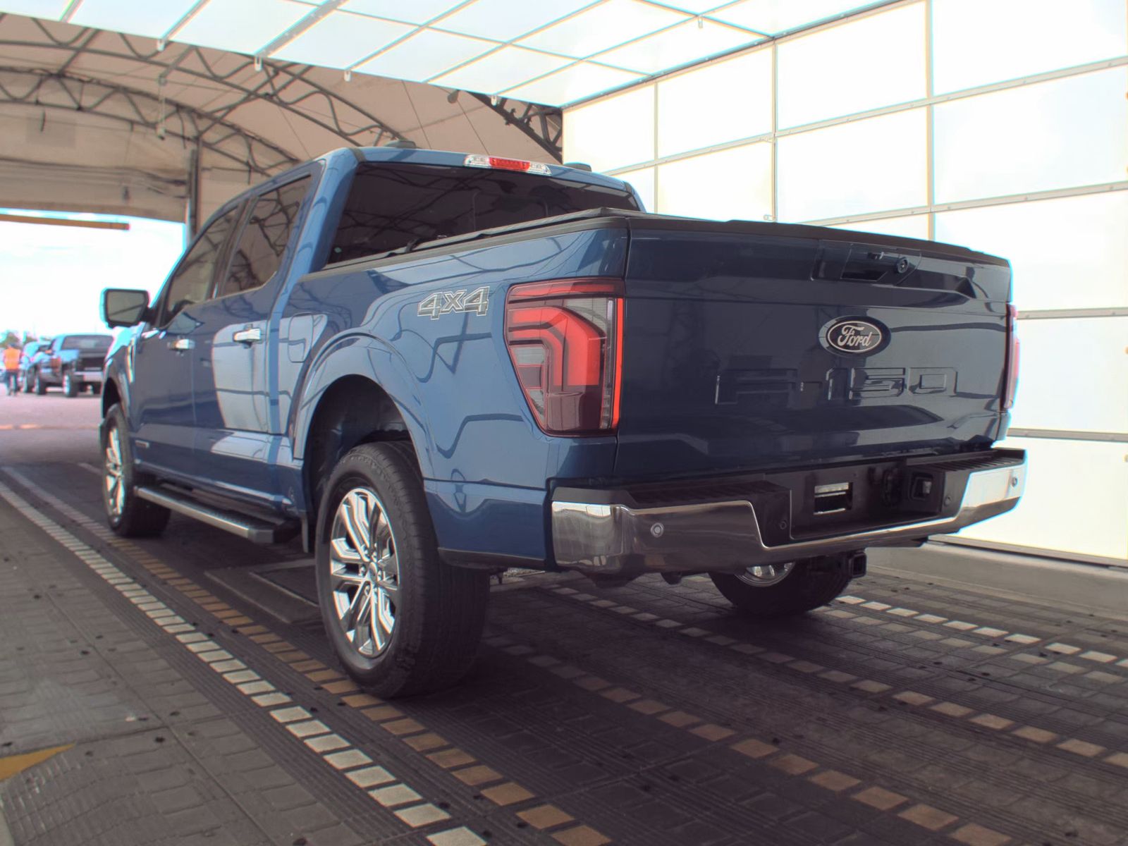 2025 Ford F-150 Hybrid Lariat AWD