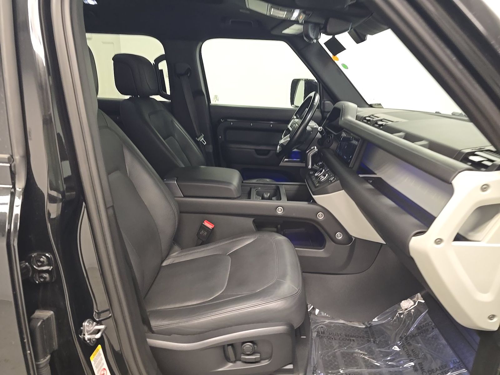 2023 Land Rover Defender 110 SE AWD