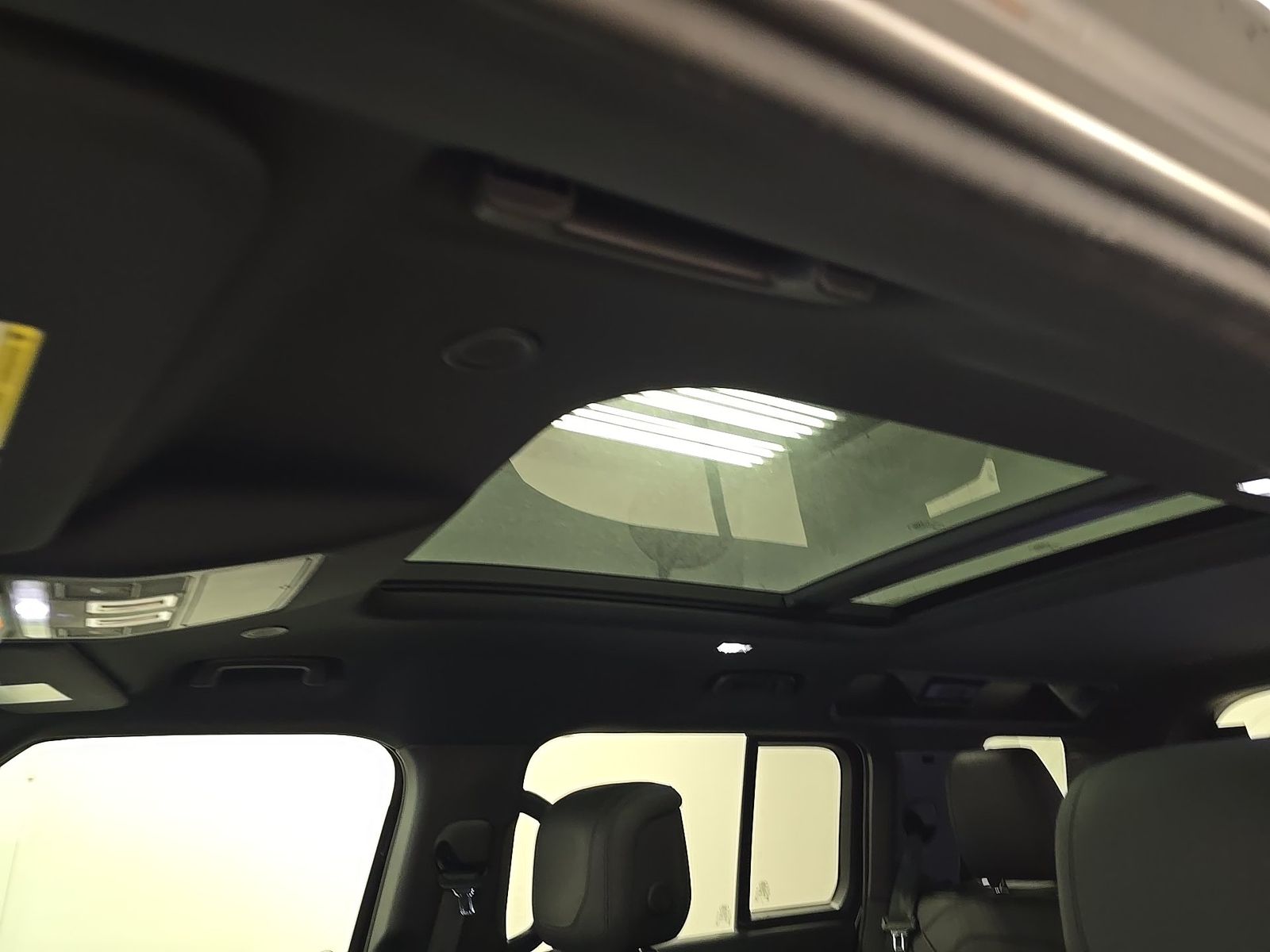 2023 Land Rover Defender 110 SE AWD