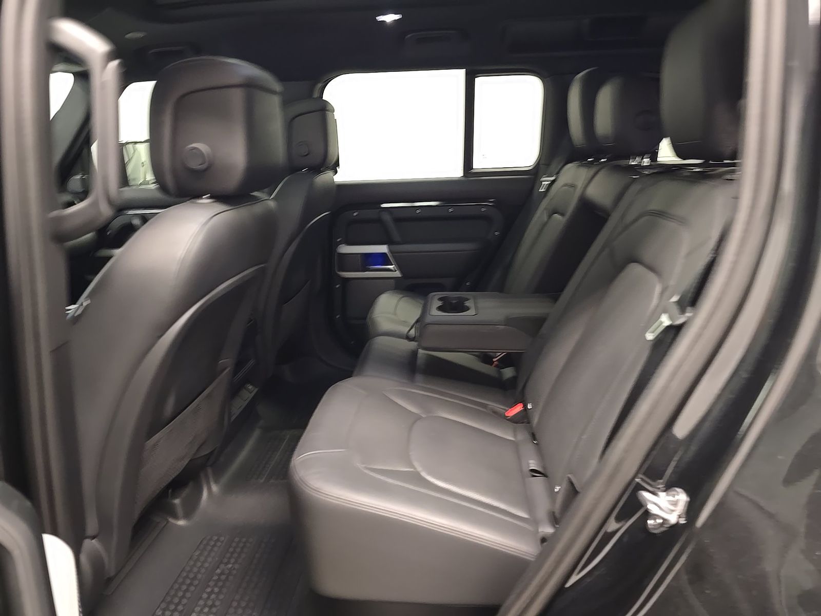 2023 Land Rover Defender 110 SE AWD