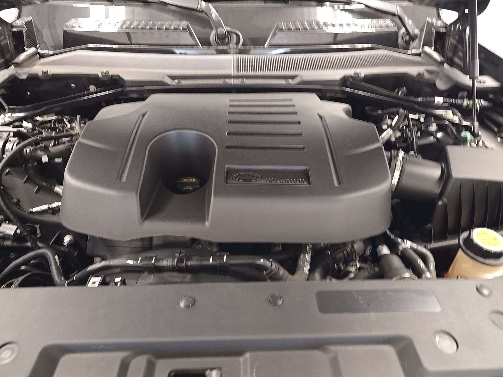 2023 Land Rover Defender 110 SE AWD