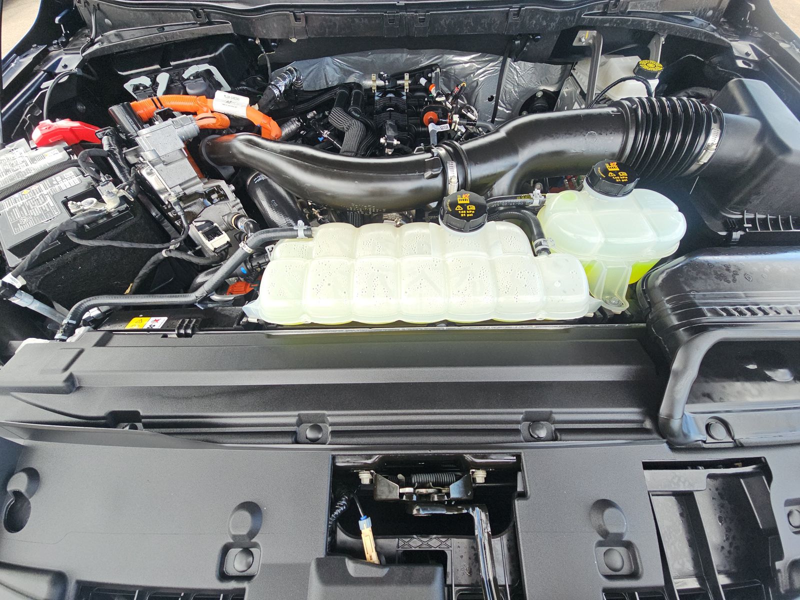 2025 Ford F-150 Hybrid Lariat AWD