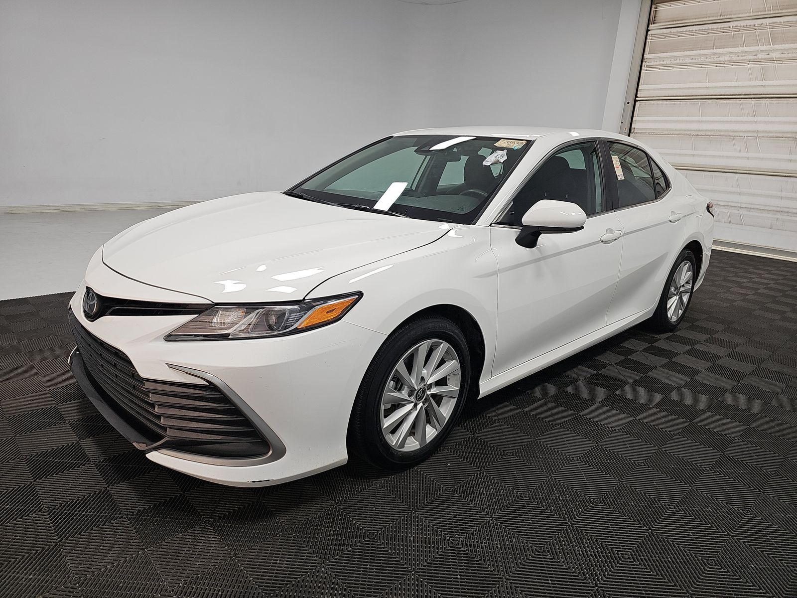 2024 Toyota Camry LE FWD