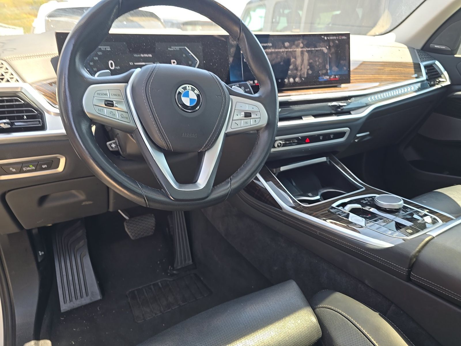 2025 BMW X7 xDrive40i AWD