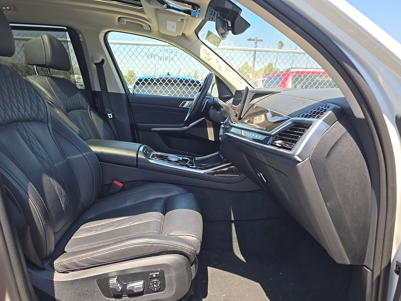 2025 BMW X7 xDrive40i AWD
