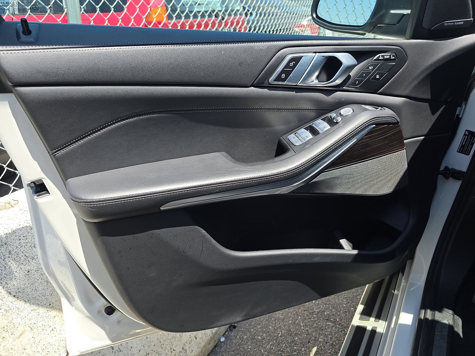 2025 BMW X7 xDrive40i AWD