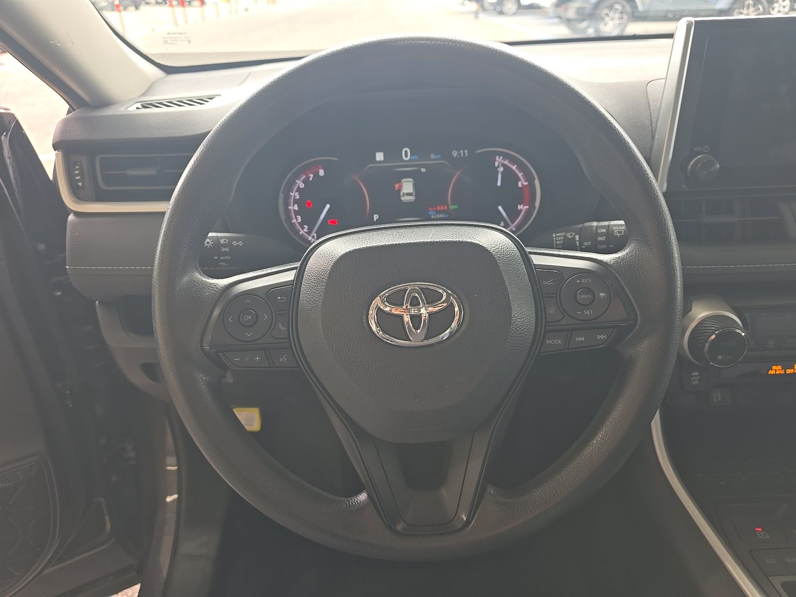 2024 Toyota RAV4 XLE FWD
