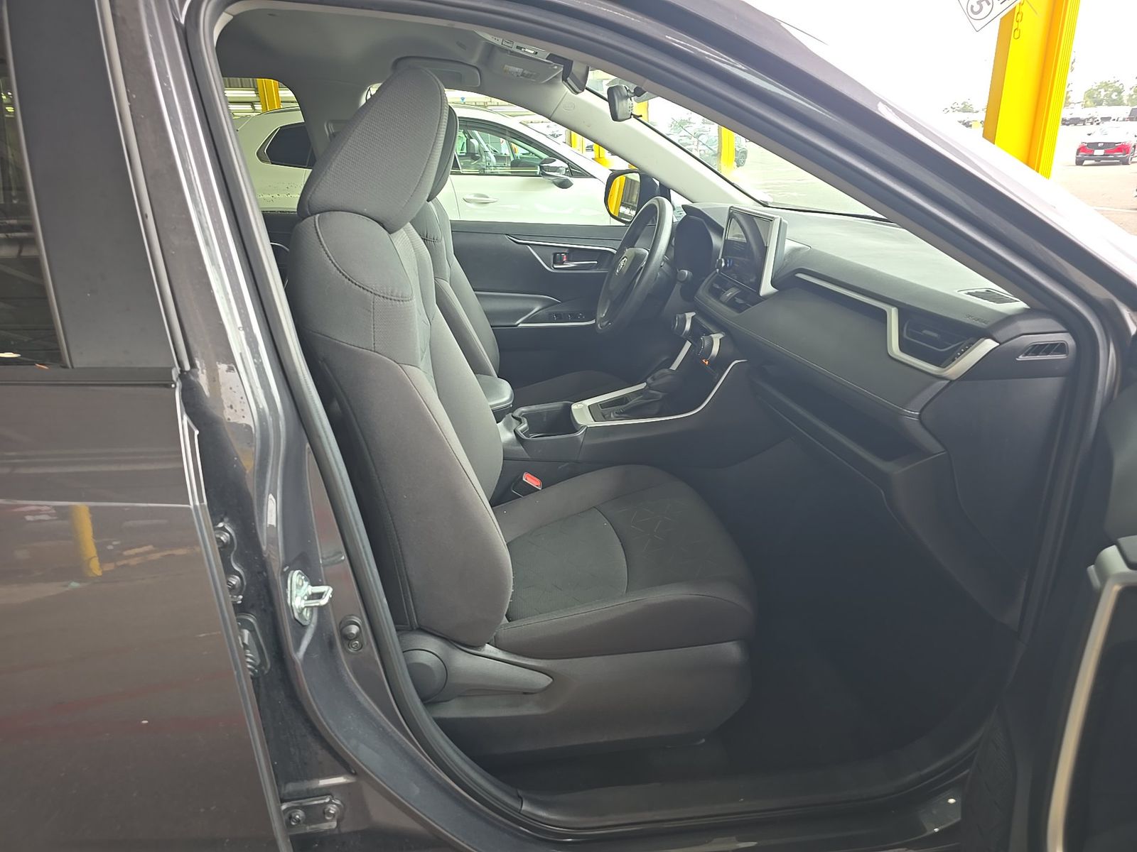 2024 Toyota RAV4 XLE FWD