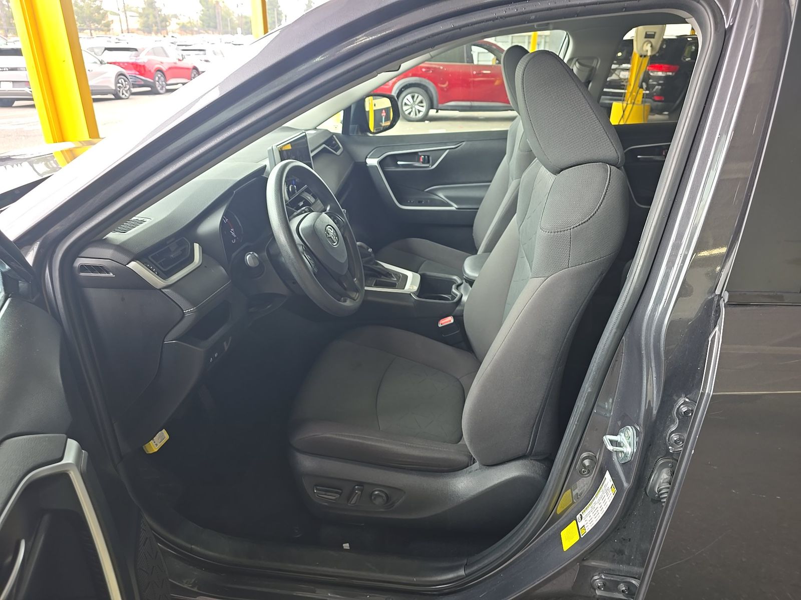 2024 Toyota RAV4 XLE FWD