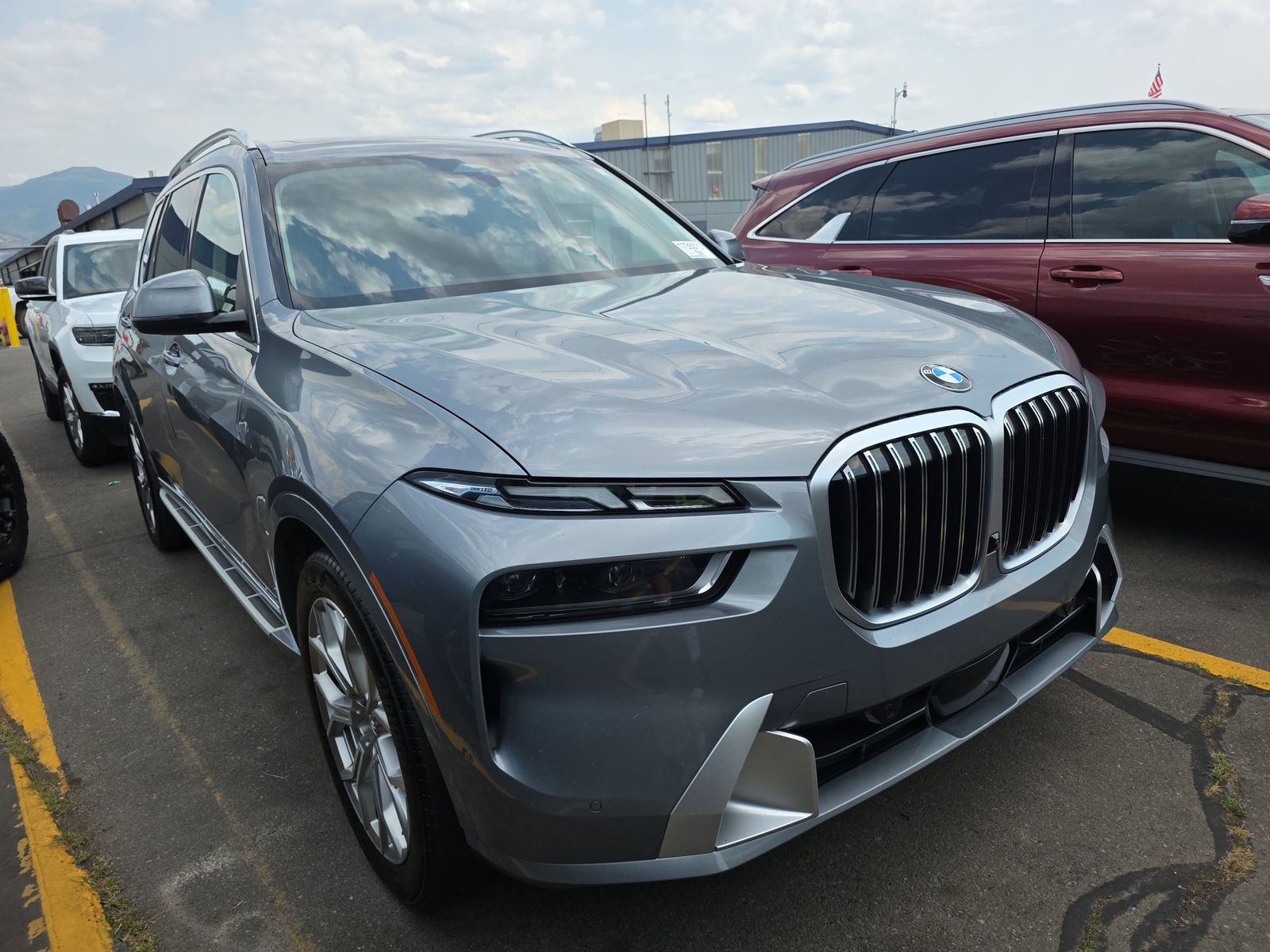 2025 BMW X7 xDrive40i AWD