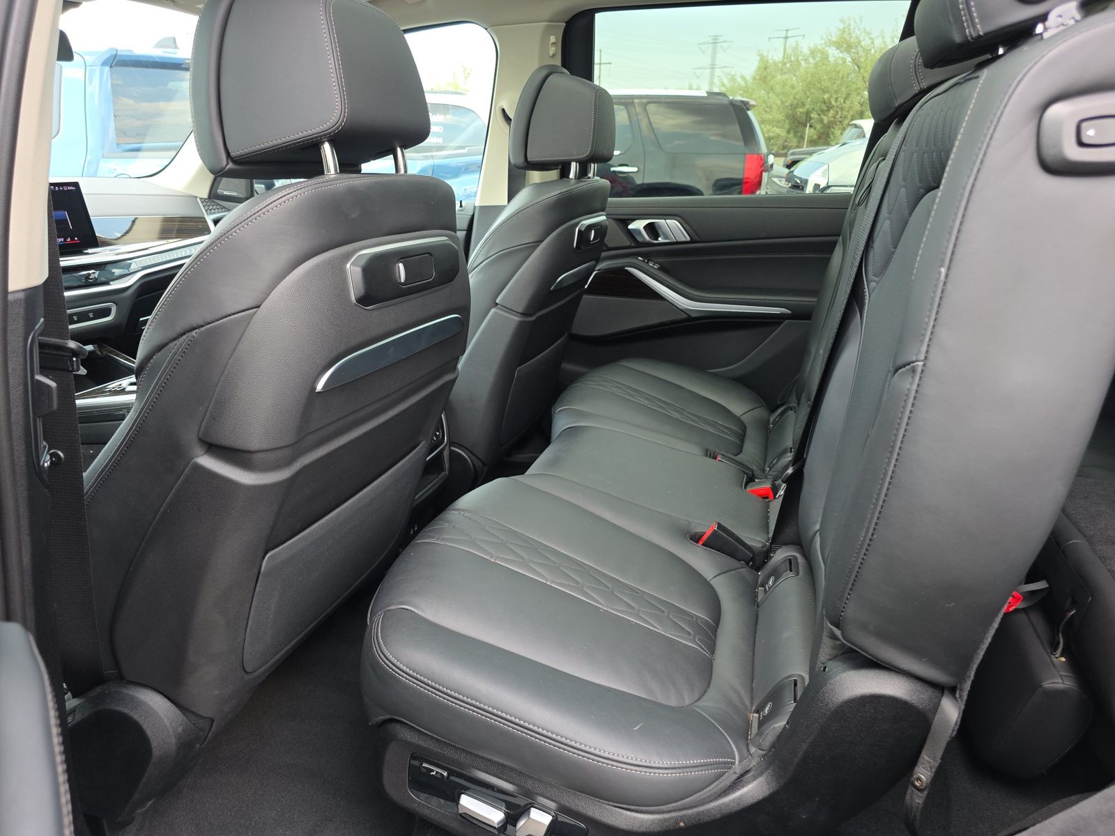 2025 BMW X7 xDrive40i AWD