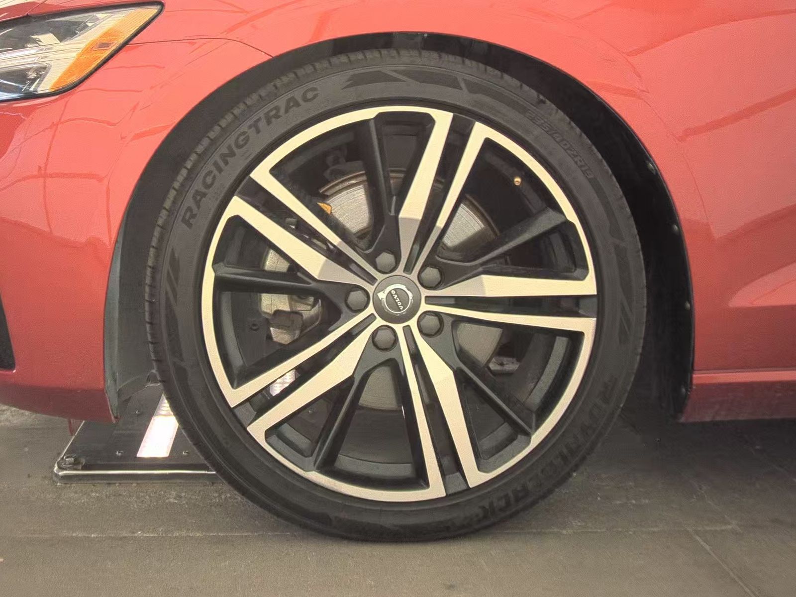 2019 Volvo S60 T5 R-Design FWD