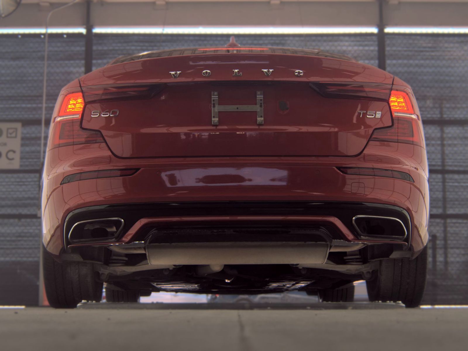 2019 Volvo S60 T5 R-Design FWD