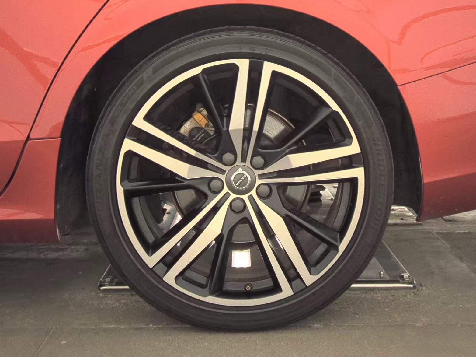 2019 Volvo S60 T5 R-Design FWD