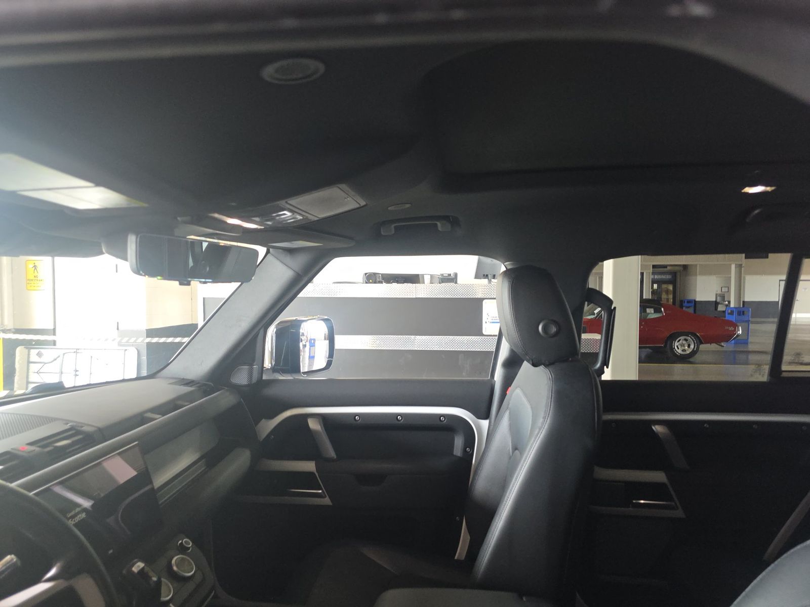 2022 Land Rover Defender 110 X-Dynamic SE AWD