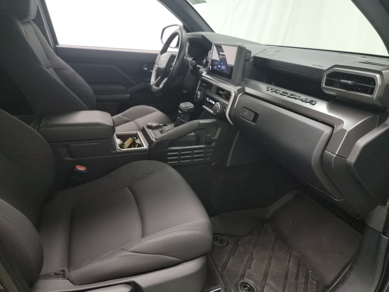 2024 Toyota Tacoma SR5 AWD
