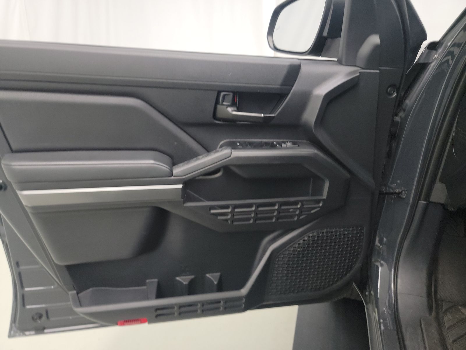 2024 Toyota Tacoma SR5 AWD