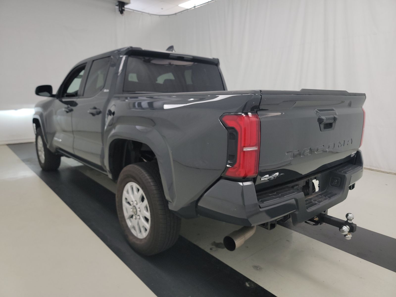 2024 Toyota Tacoma SR5 AWD