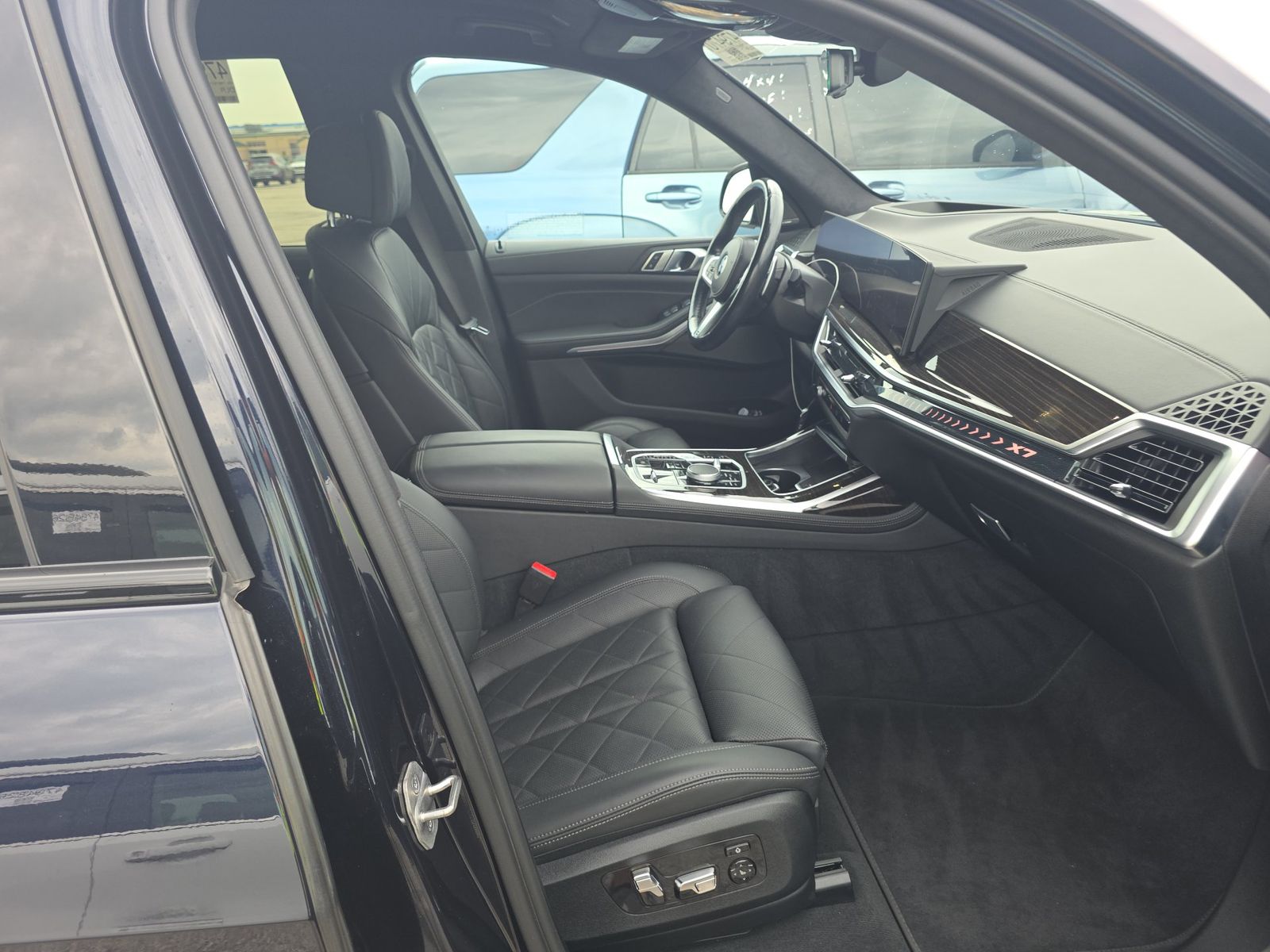 2023 BMW X7 xDrive40i AWD