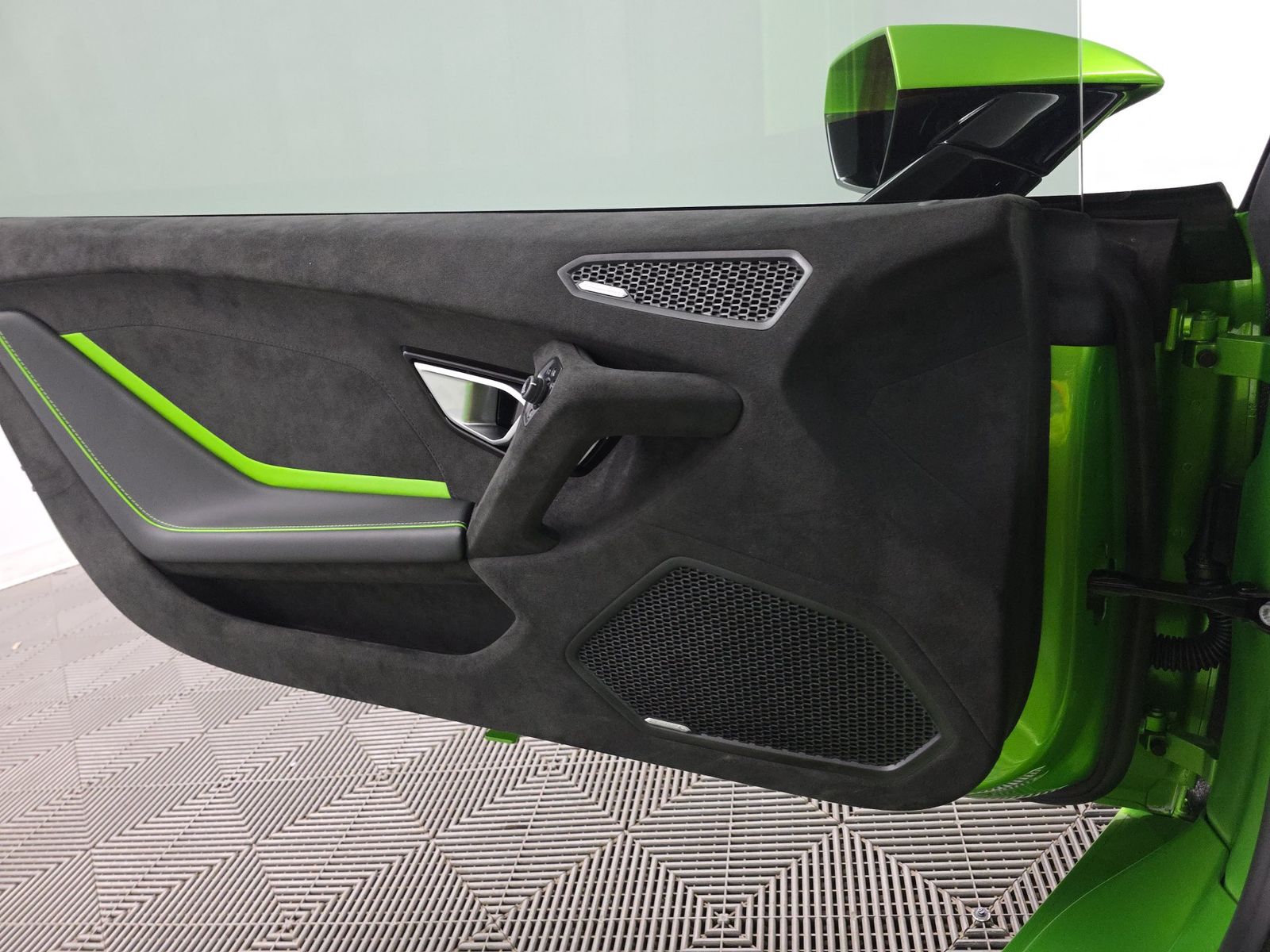 2024 Lamborghini Huracan Tecnica RWD