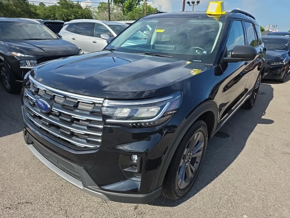 2025 Ford Explorer Active AWD