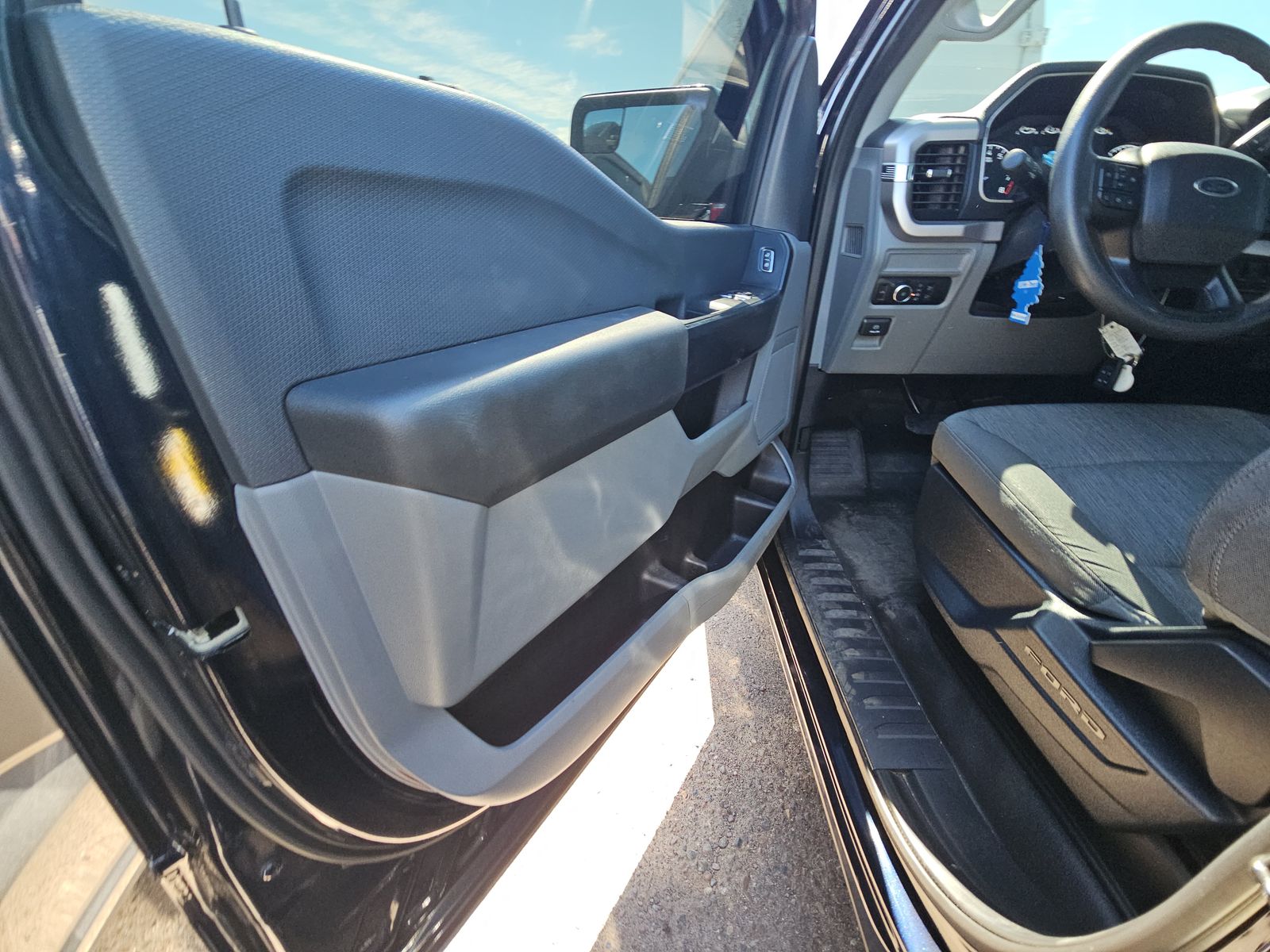 2023 Ford F-150 XL RWD