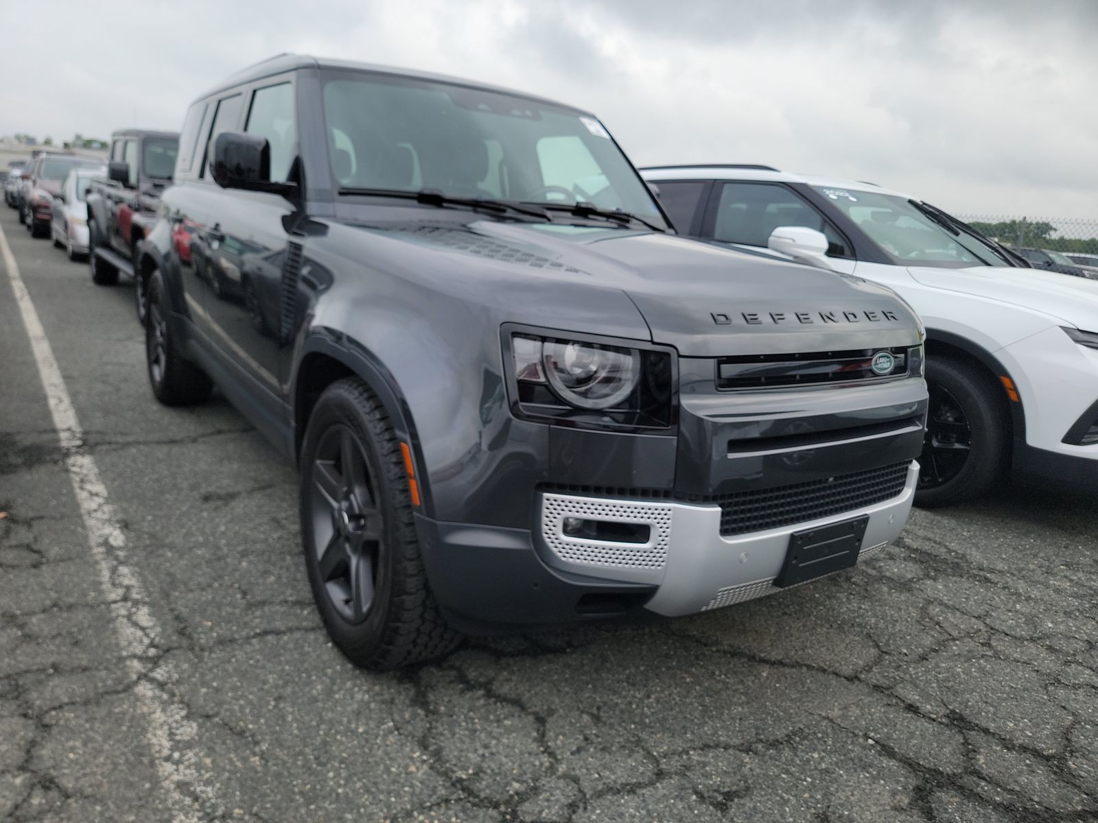 2023 Land Rover Defender 110 SE AWD