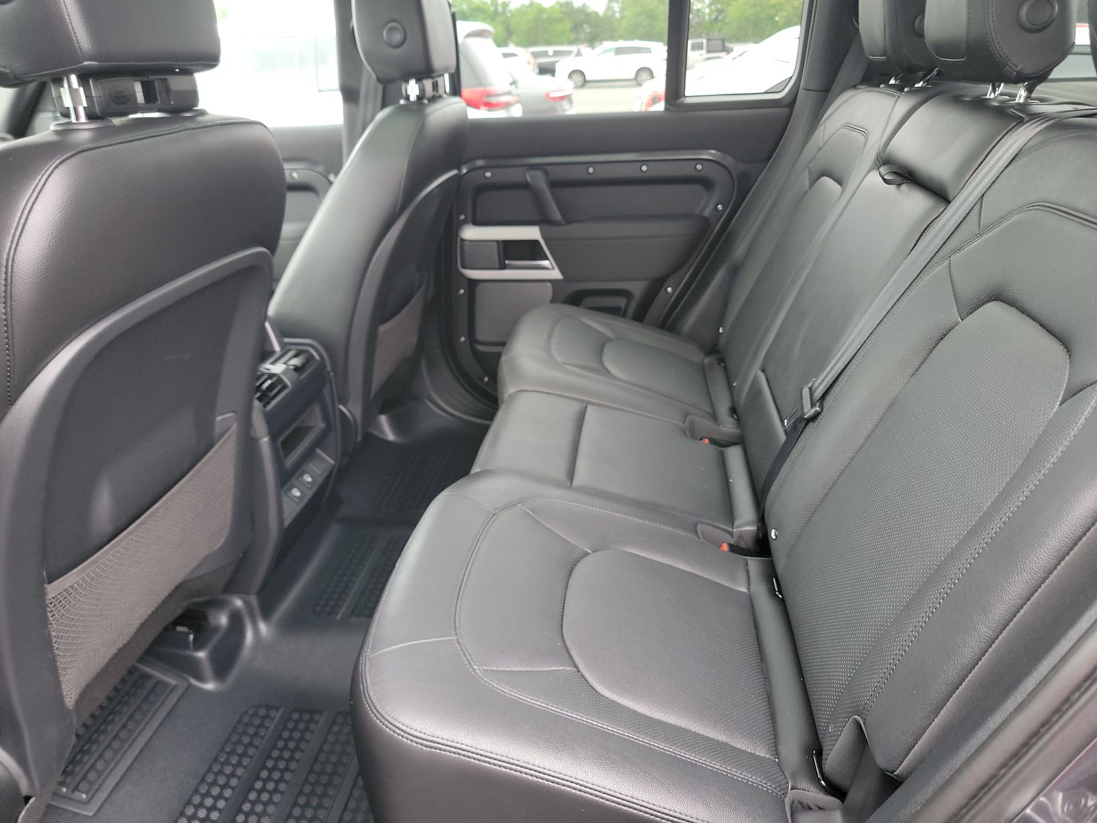 2023 Land Rover Defender 110 SE AWD