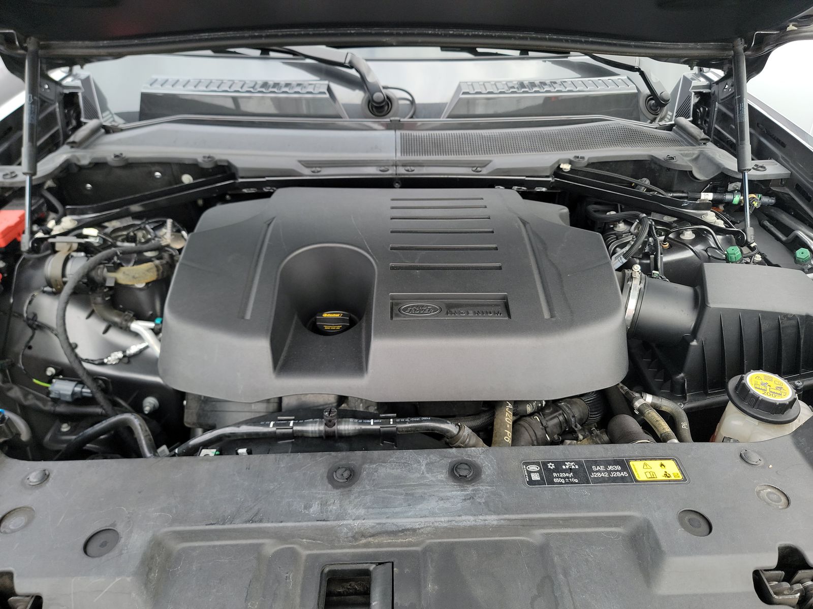 2023 Land Rover Defender 110 SE AWD