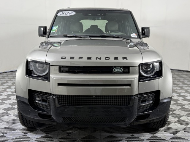 2024 Land Rover Defender 110 X-Dynamic SE AWD